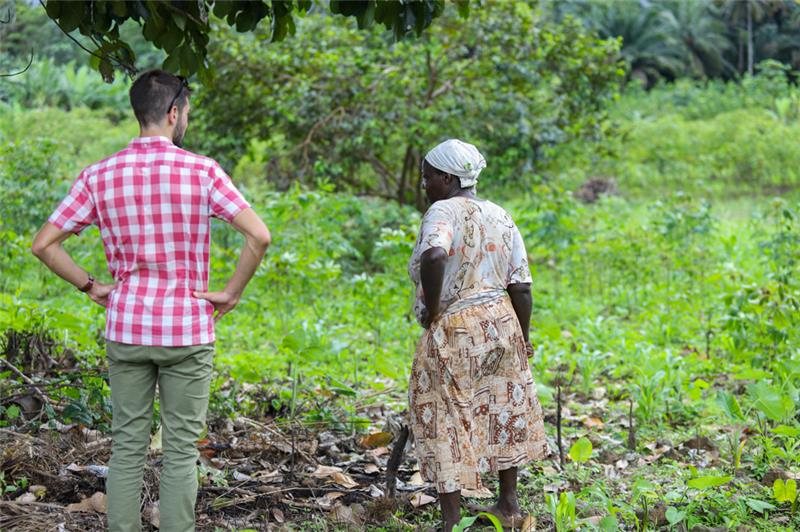 Guillaume au contact des producteurs sur le terrain